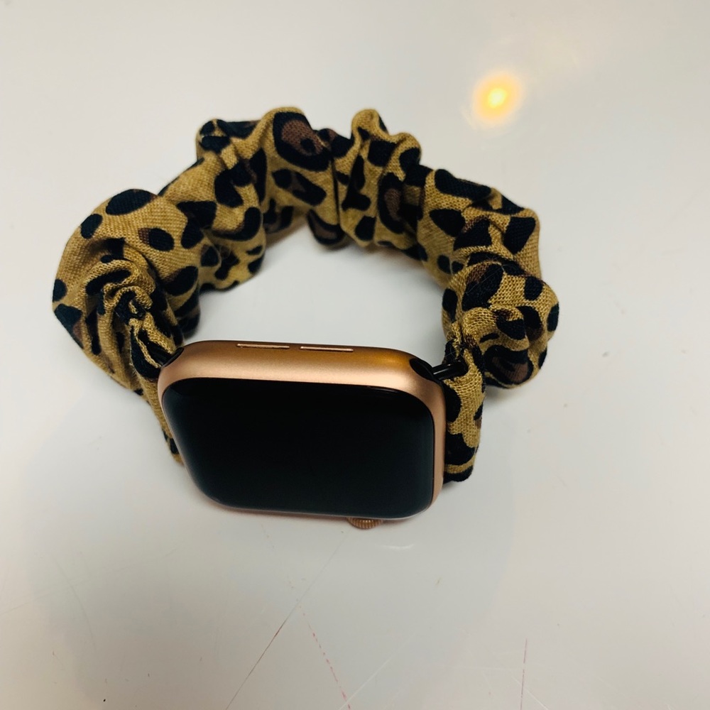 Leopard Apple Watch Scrunchie Band - Picture 4 of 7